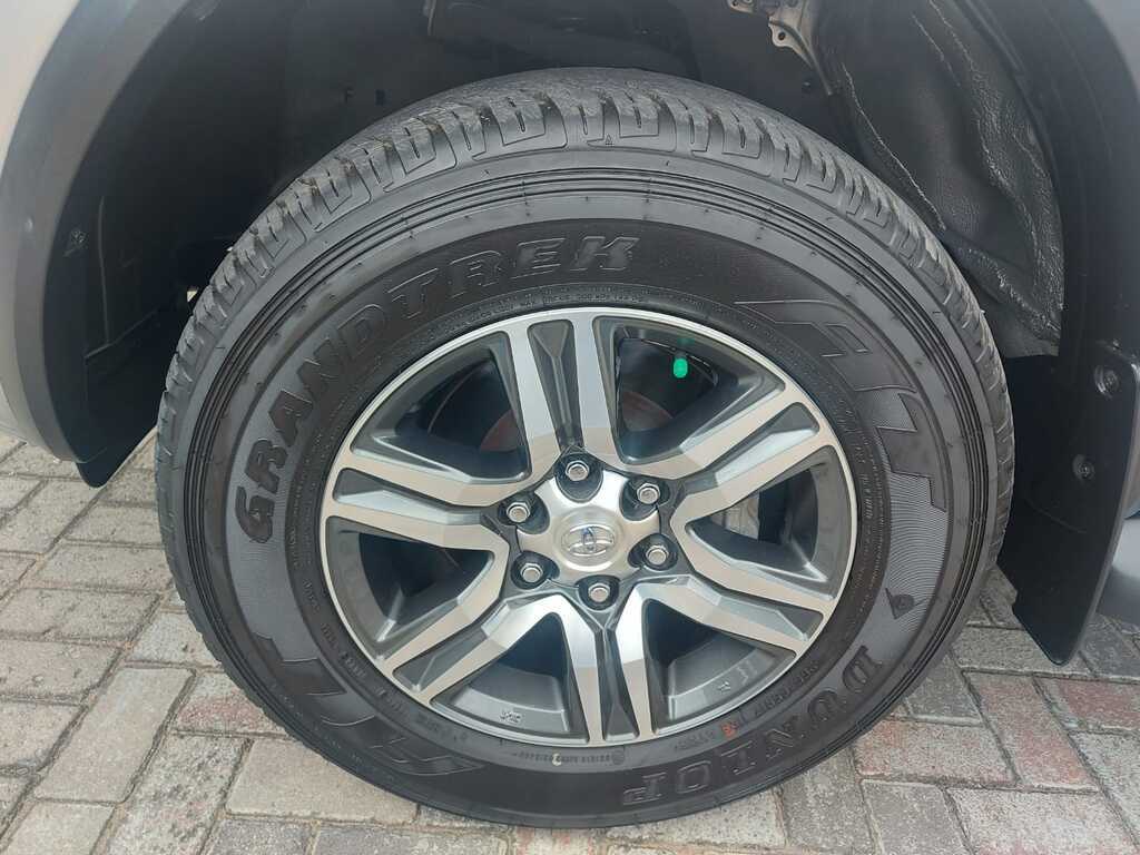 TOYOTA FORTUNER FORTUNER 2.4GD-6 R/B A/T
