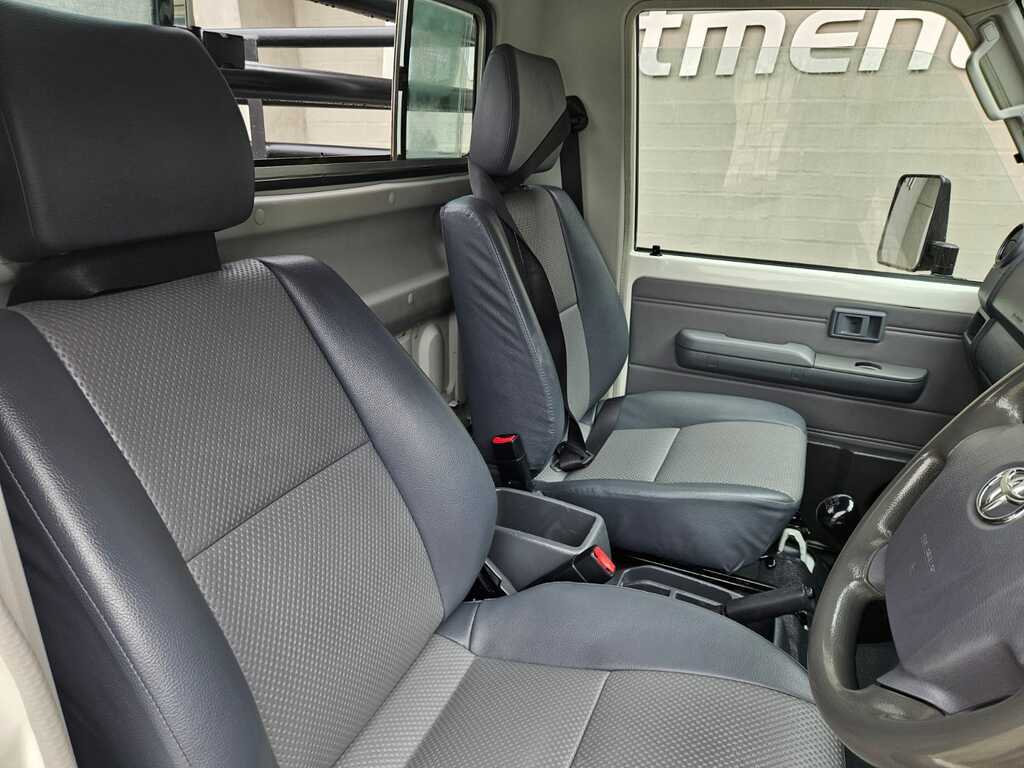 TOYOTA LAND CRUISER PICK UP LAND CRUISER 79 4.2D P/U S/C - 8