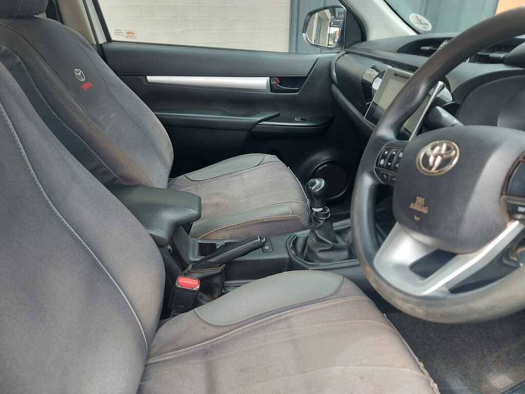 TOYOTA HILUX HILUX 2.4 GD-6 RB SRX P/U E/CAB - 8