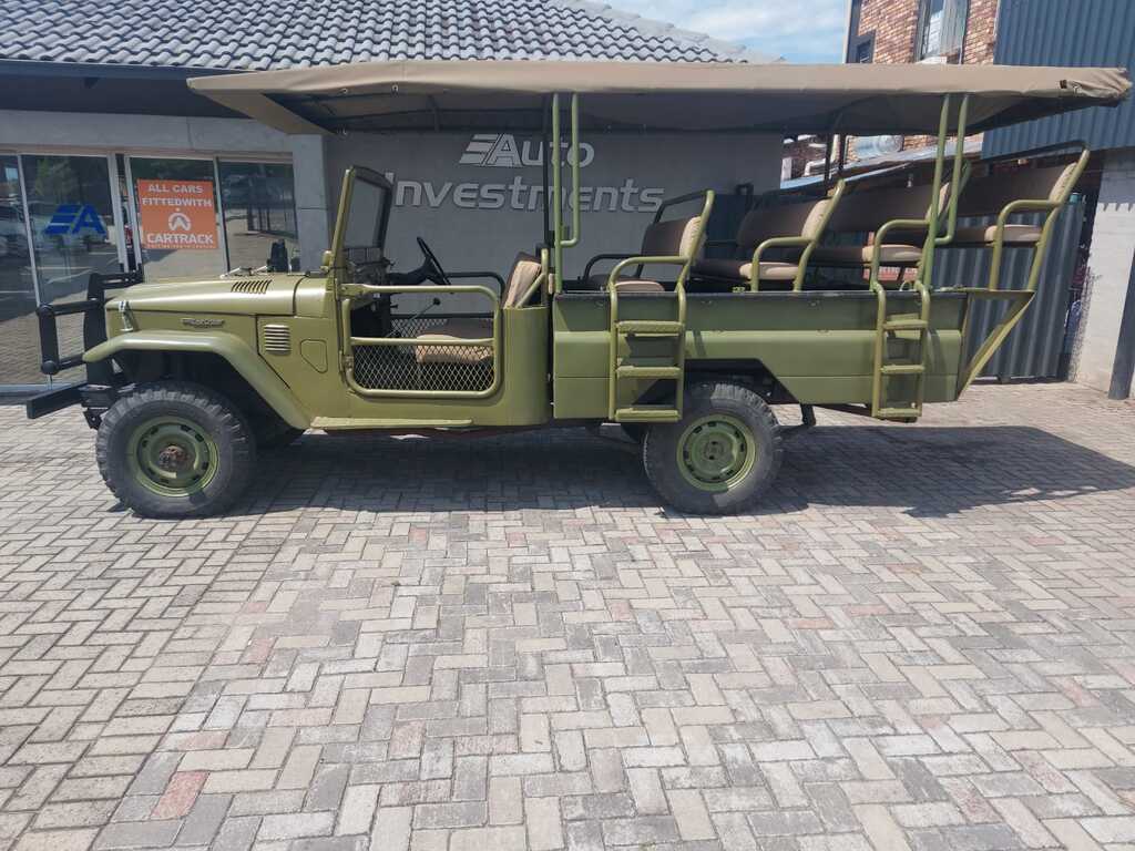 TOYOTA LAND CRUISER PICK UP LAND CRUISER DIESEL P/U S/C - 4