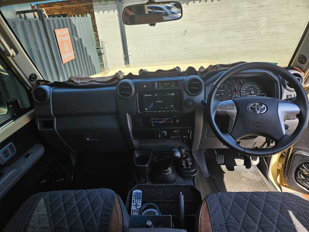 TOYOTA LAND CRUISER PICK UP LAND CRUISER 79 4.5D P/U D/C