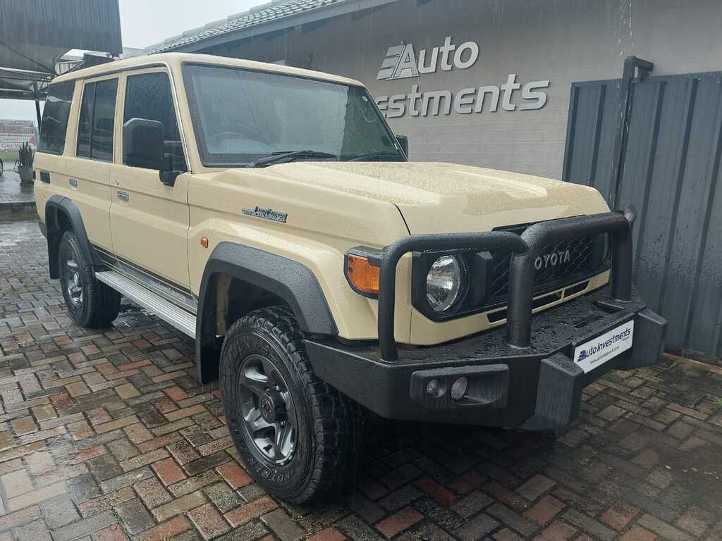 TOYOTA LAND CRUISER 70 LANDCRUISER 76 2.8 GD-6 S/W A/T - 3