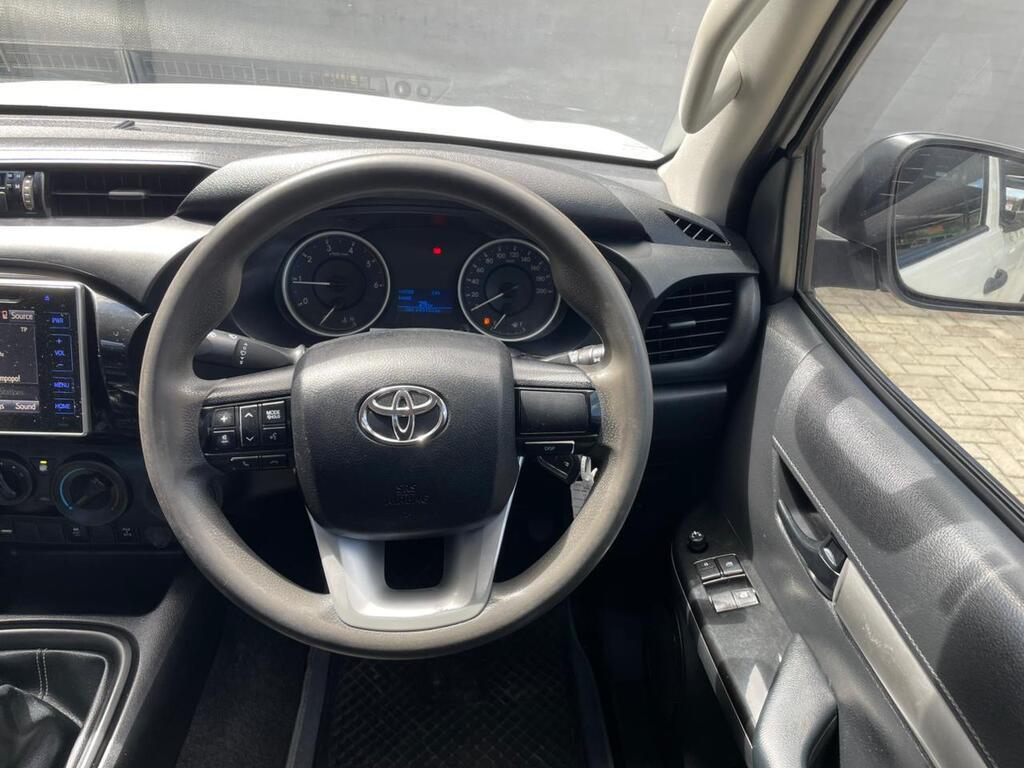 TOYOTA HILUX HILUX 2.4 GD-6 RB SRX P/U S/C