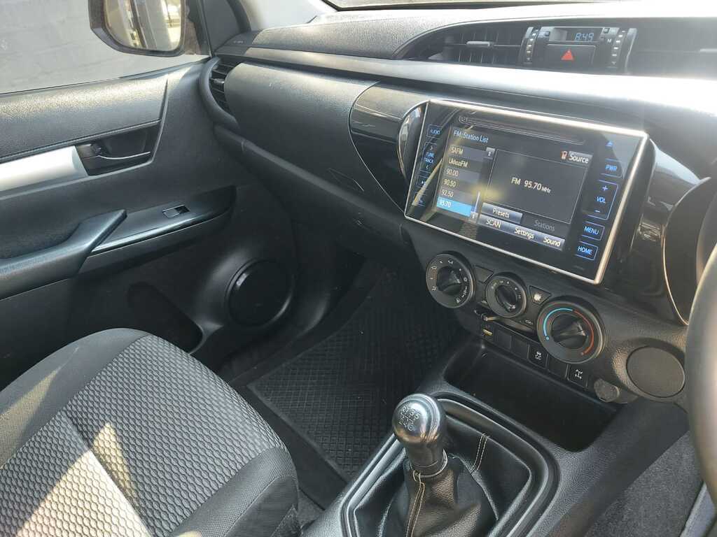 TOYOTA HILUX HILUX 2.4 GD-6 RB SRX P/U S/C