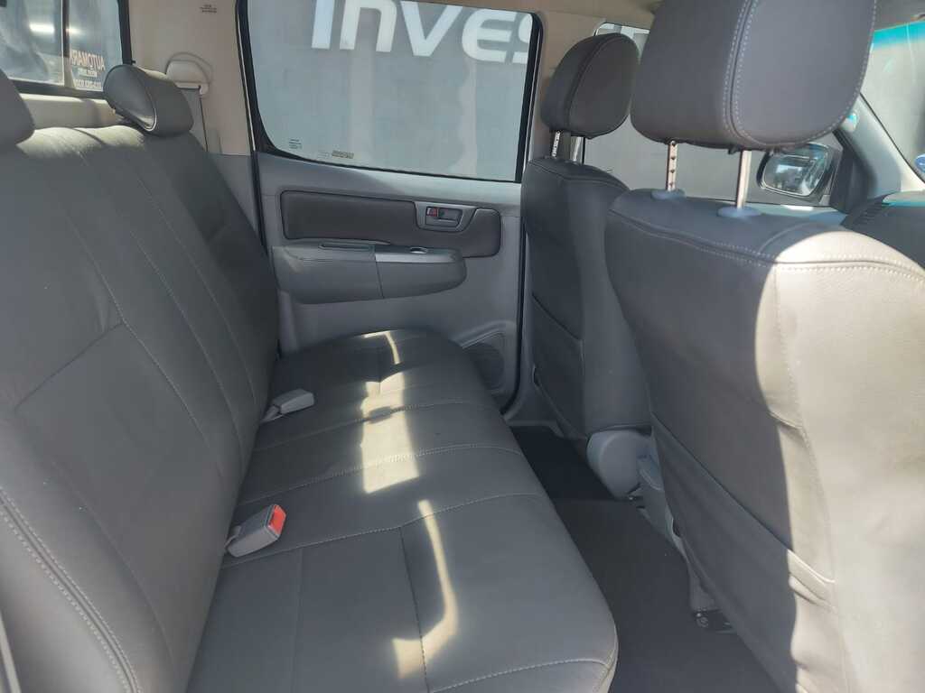 TOYOTA HILUX HILUX 3.0 D-4D RAIDER 4X4 A/T P/U D/C