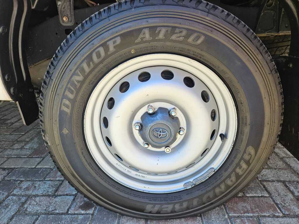 TOYOTA HILUX HILUX 2.4 GD-6 RB SR P/U S/C - 7