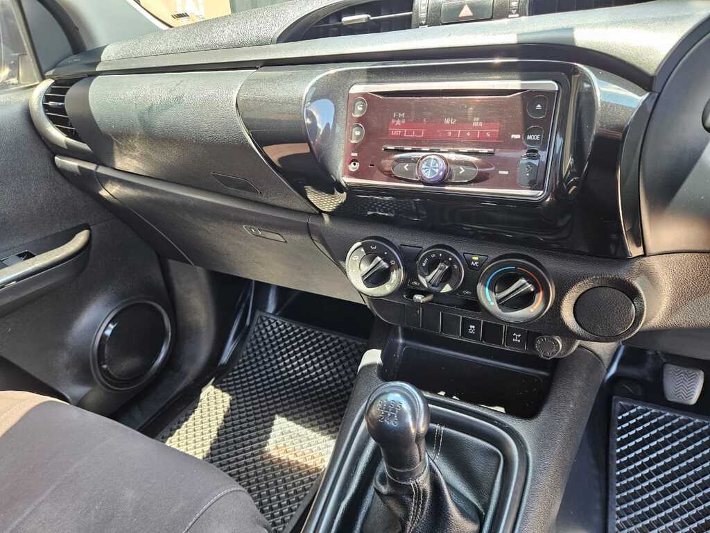 TOYOTA HILUX HILUX 2.4 GD-6 RB SR P/U S/C - 9