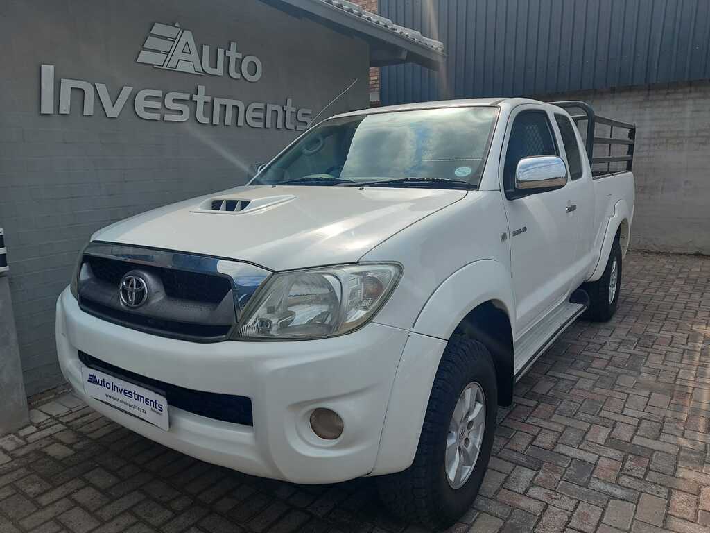 TOYOTA HILUX HILUX 3.0D-4D RAIDER XTRA CAB P/U S/C