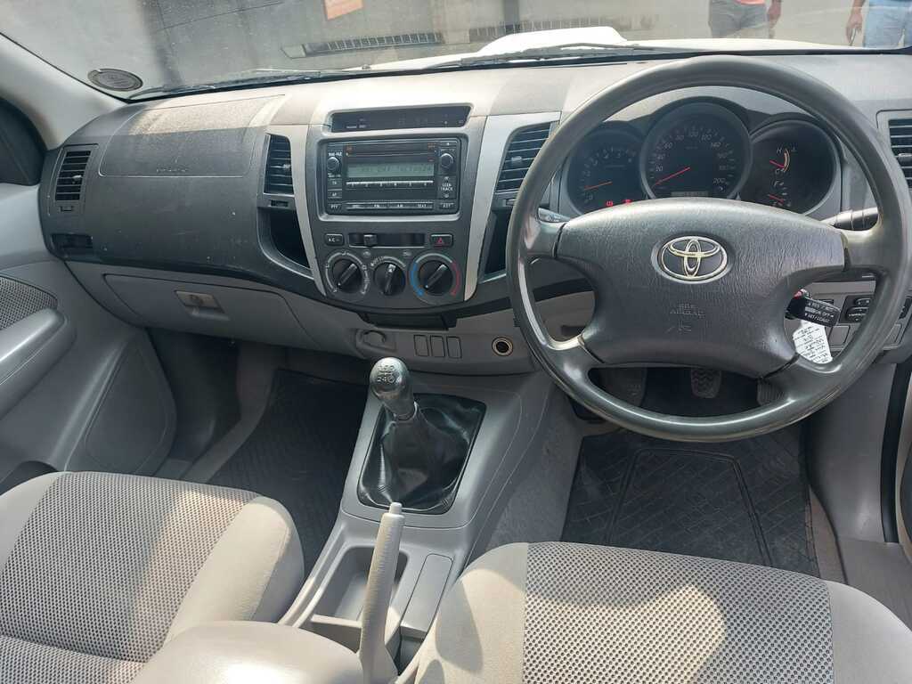 TOYOTA HILUX HILUX 3.0D-4D RAIDER XTRA CAB P/U S/C