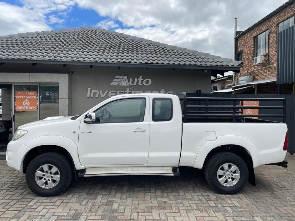 TOYOTA HILUX HILUX 3.0D-4D RAIDER XTRA CAB P/U S/C
