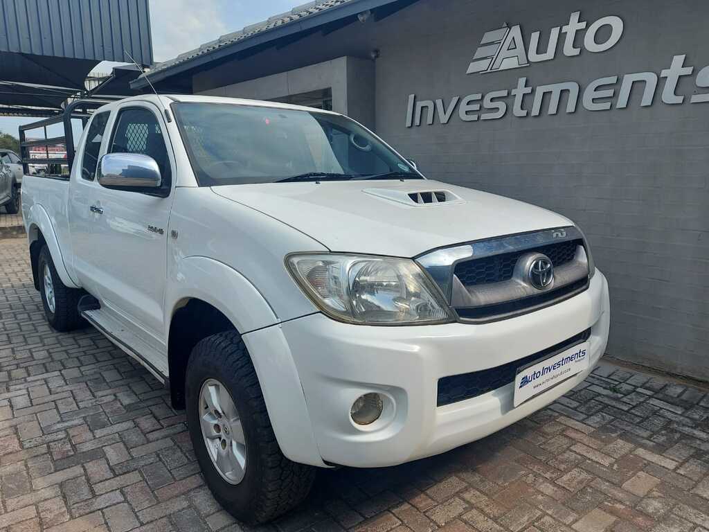 TOYOTA HILUX HILUX 3.0D-4D RAIDER XTRA CAB P/U S/C