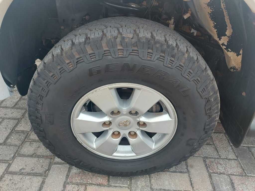 TOYOTA HILUX HILUX 3.0D-4D RAIDER XTRA CAB P/U S/C