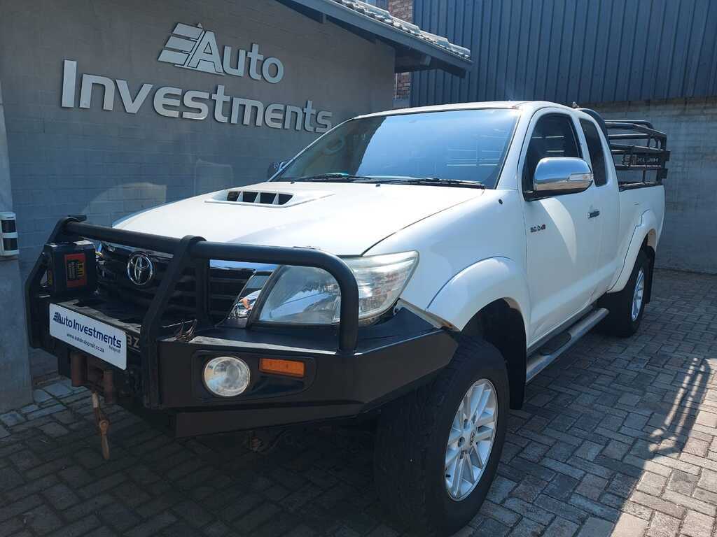 TOYOTA HILUX HILUX 3.0D-4D RAIDER XTRA CAB 4X4 P/U S/C