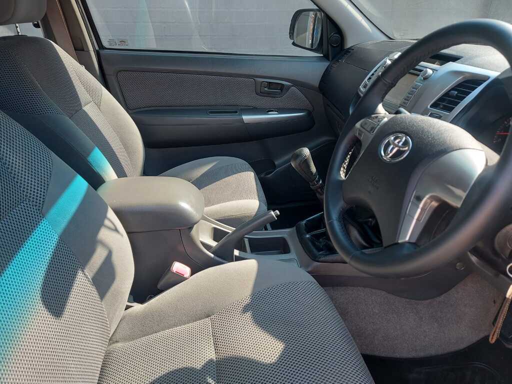 TOYOTA HILUX HILUX 3.0D-4D RAIDER XTRA CAB 4X4 P/U S/C