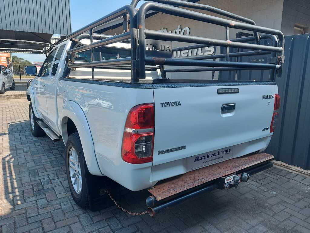 TOYOTA HILUX HILUX 3.0D-4D RAIDER XTRA CAB 4X4 P/U S/C