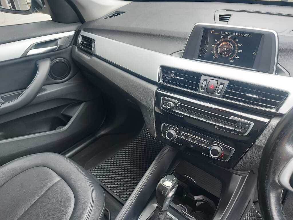BMW X1 X1 sDRIVE20i  A/T (F48) - 10