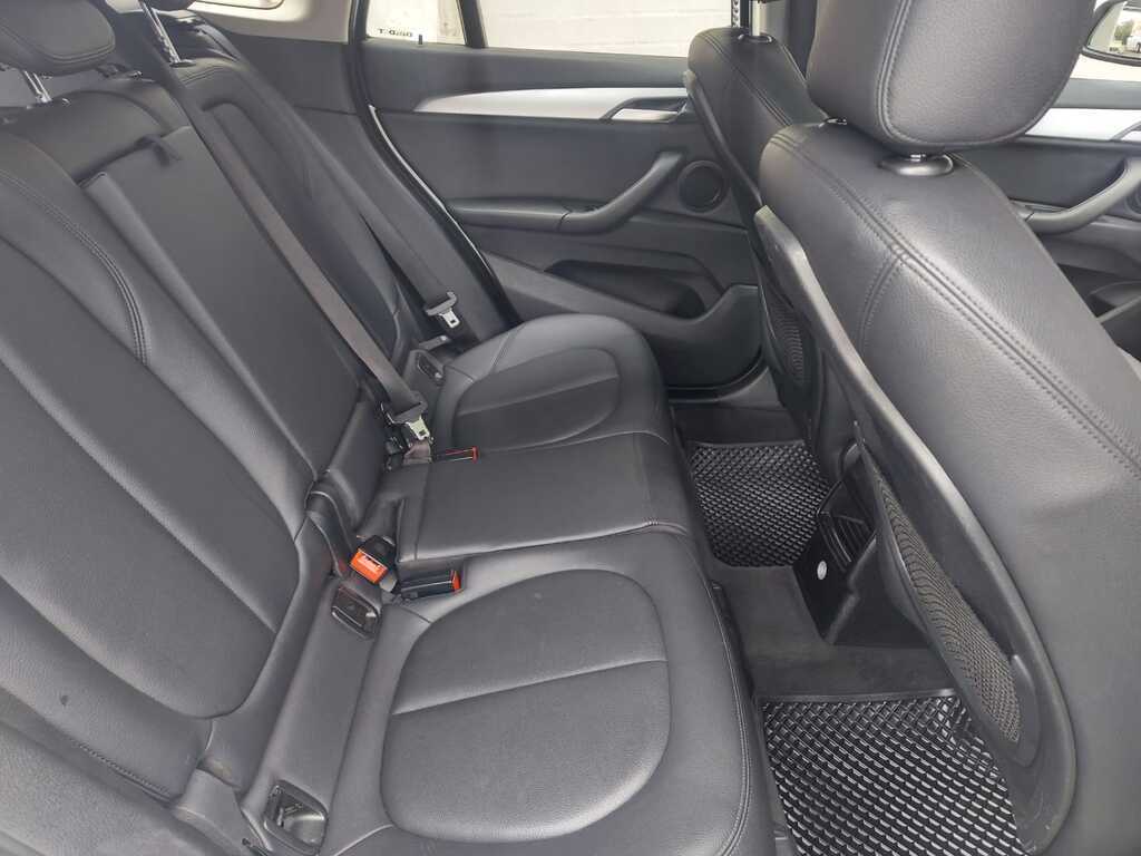 BMW X1 X1 sDRIVE20i  A/T (F48) - 13