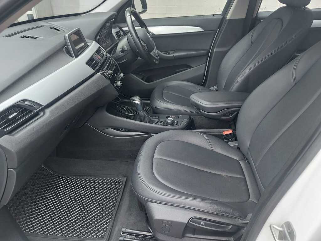 BMW X1 X1 sDRIVE20i  A/T (F48) - 14