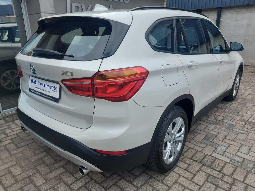 BMW X1 X1 sDRIVE20i  A/T (F48) - 6