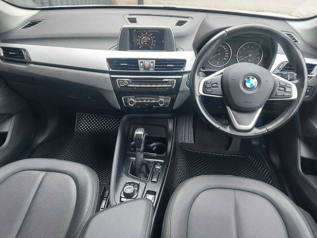 BMW X1 X1 sDRIVE20i  A/T (F48) - 9