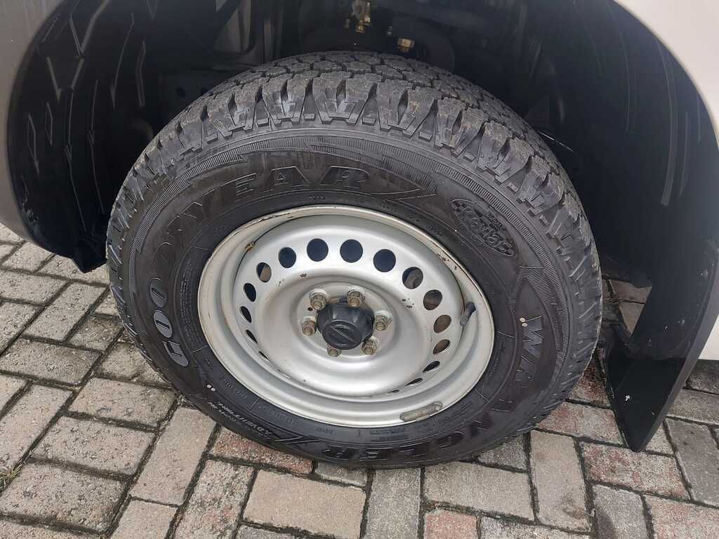 NISSAN NAVARA NAVARA 2.5DDTI SE 4X4 S/C P/U