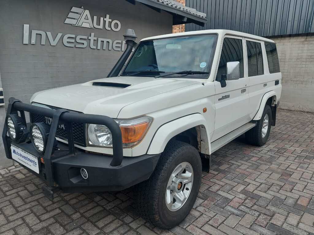TOYOTA LAND CRUISER 70 LANDCRUISER 76 4.5D V8 S/W
