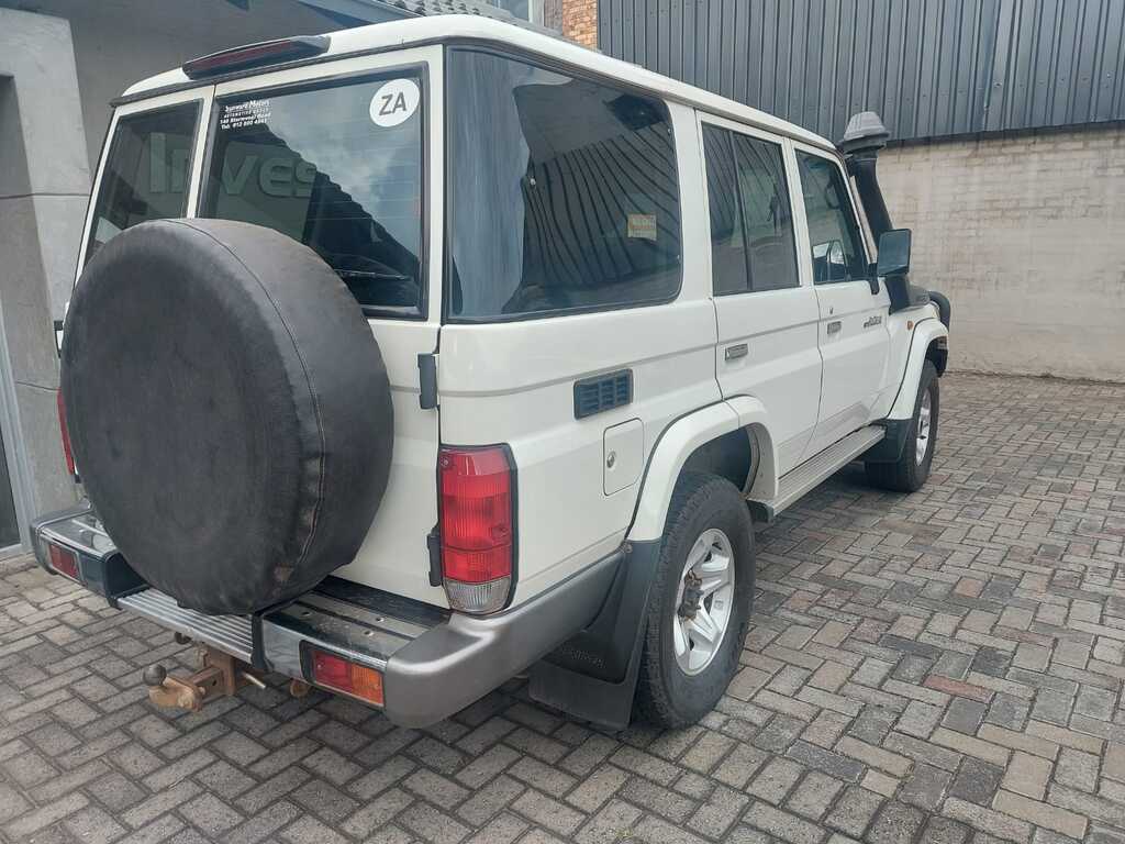 TOYOTA LAND CRUISER 70 LANDCRUISER 76 4.5D V8 S/W