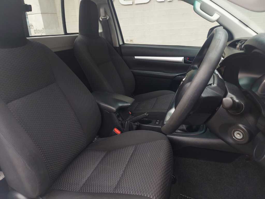 TOYOTA HILUX HILUX 2.4 GD-6 SRX 4X4 P/U S/C - 16