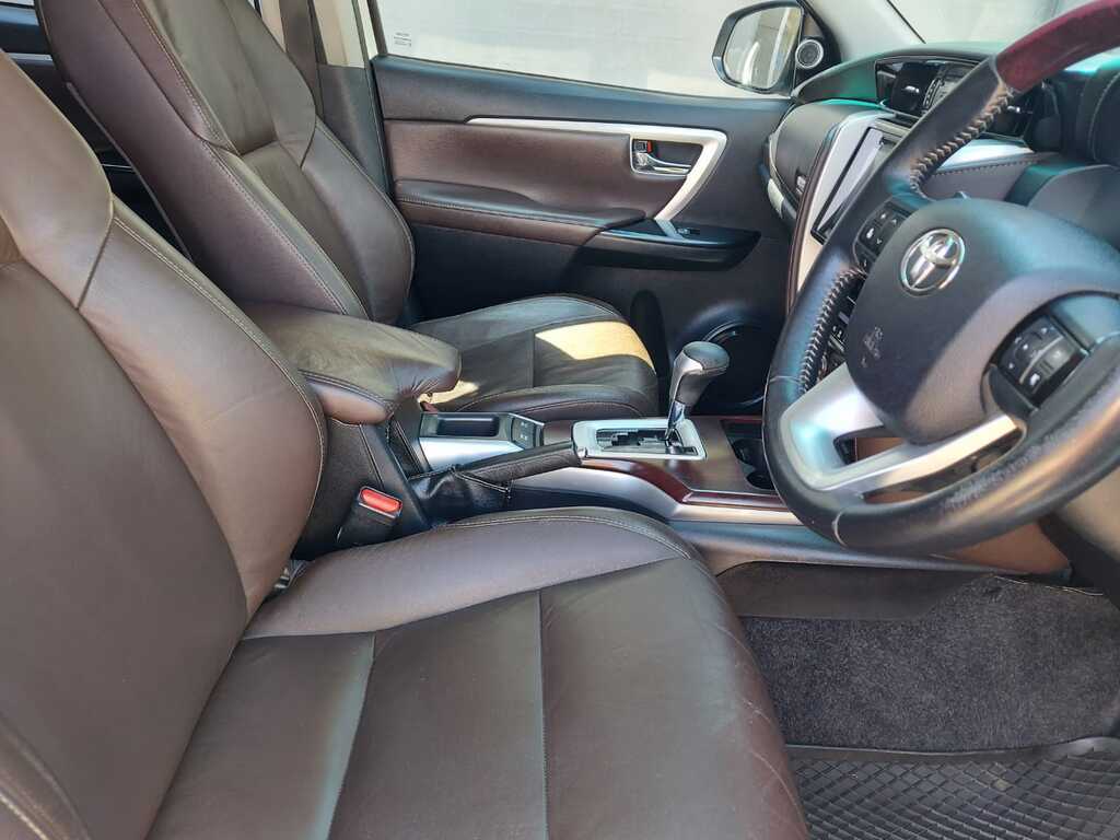 TOYOTA FORTUNER FORTUNER 2.8GD-6 R/B A/T - 15