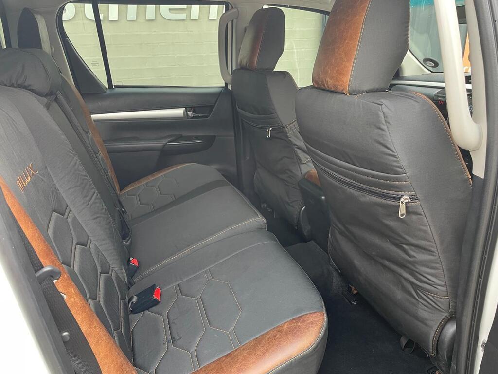 TOYOTA HILUX HILUX 2.8 GD-6 RAIDER 4X4 P/U D/C