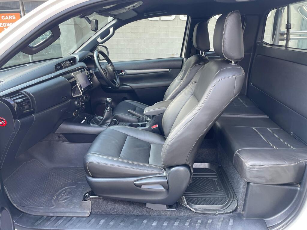 TOYOTA HILUX HILUX 2.8 GD-6 RB LEGEND P/U E/CAB - 15