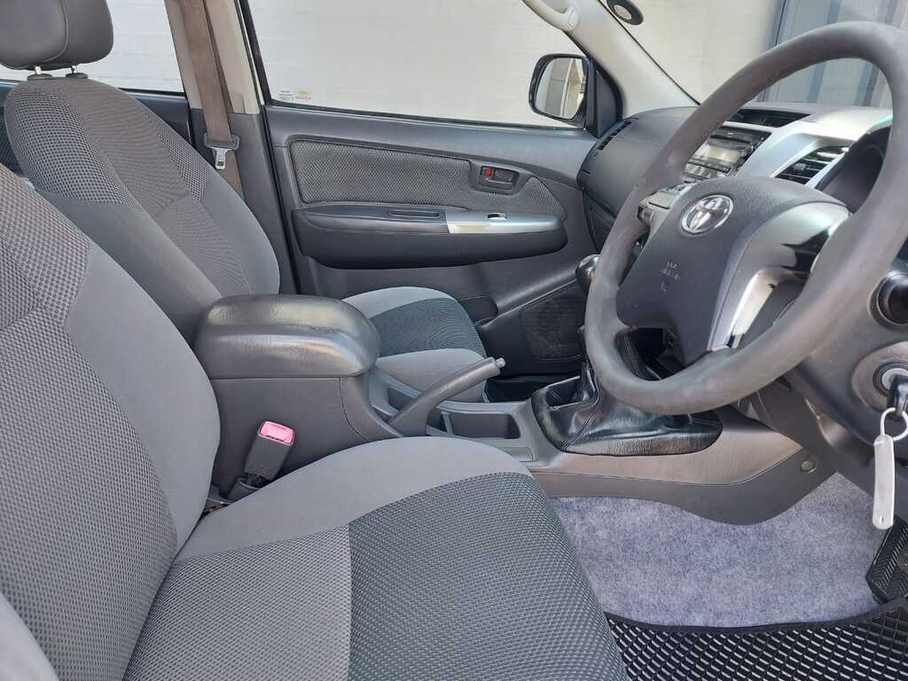 TOYOTA HILUX HILUX 2.5D-4D SRX 4X4 P/U D/C