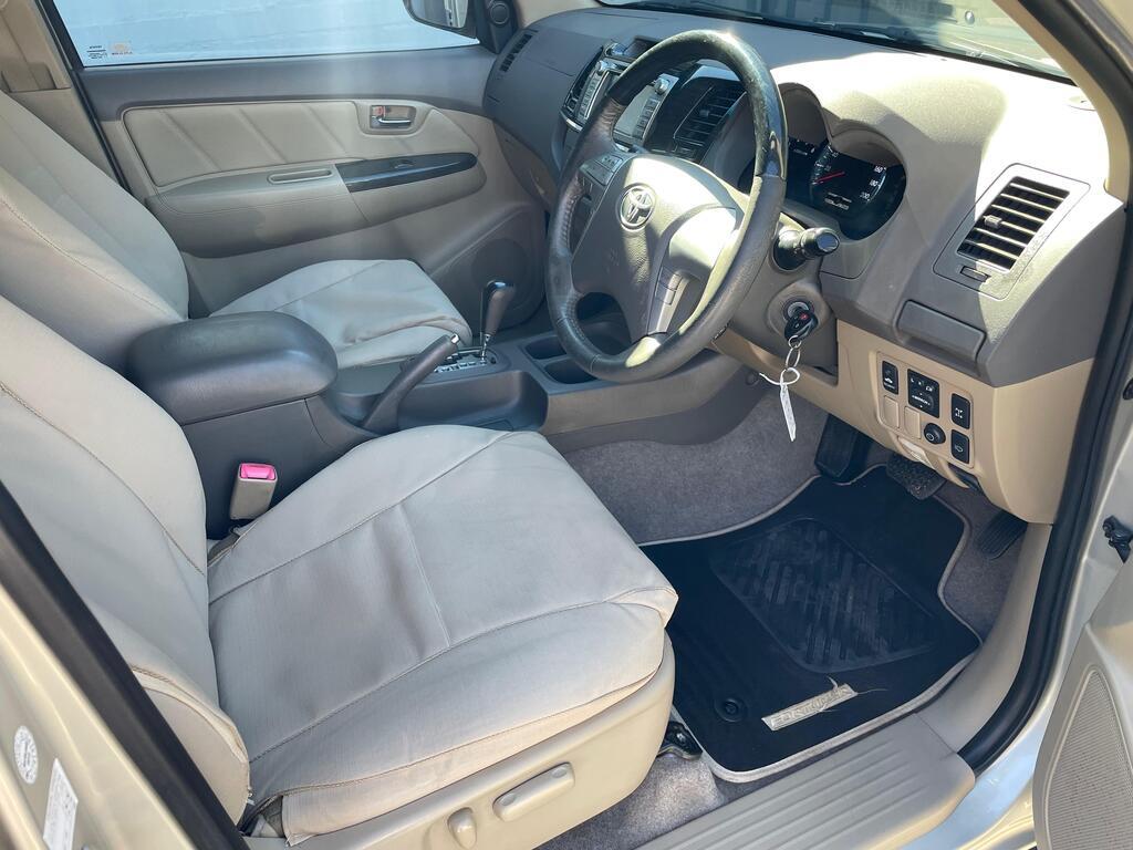 TOYOTA FORTUNER FORTUNER 3.0D-4D R/B A/T - 16