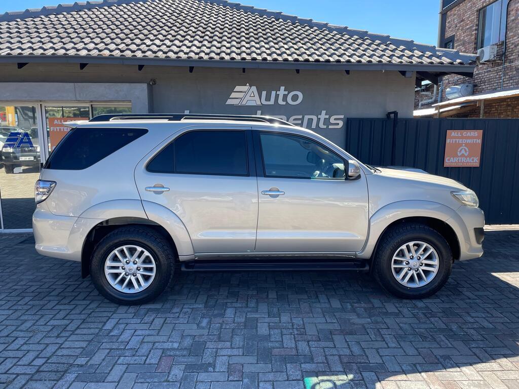 TOYOTA FORTUNER FORTUNER 3.0D-4D R/B A/T - 3