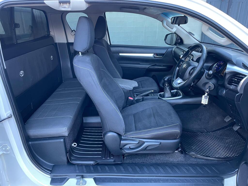 TOYOTA HILUX HILUX 2.8 GD-6 RB RAIDER P/U E/CAB - 14