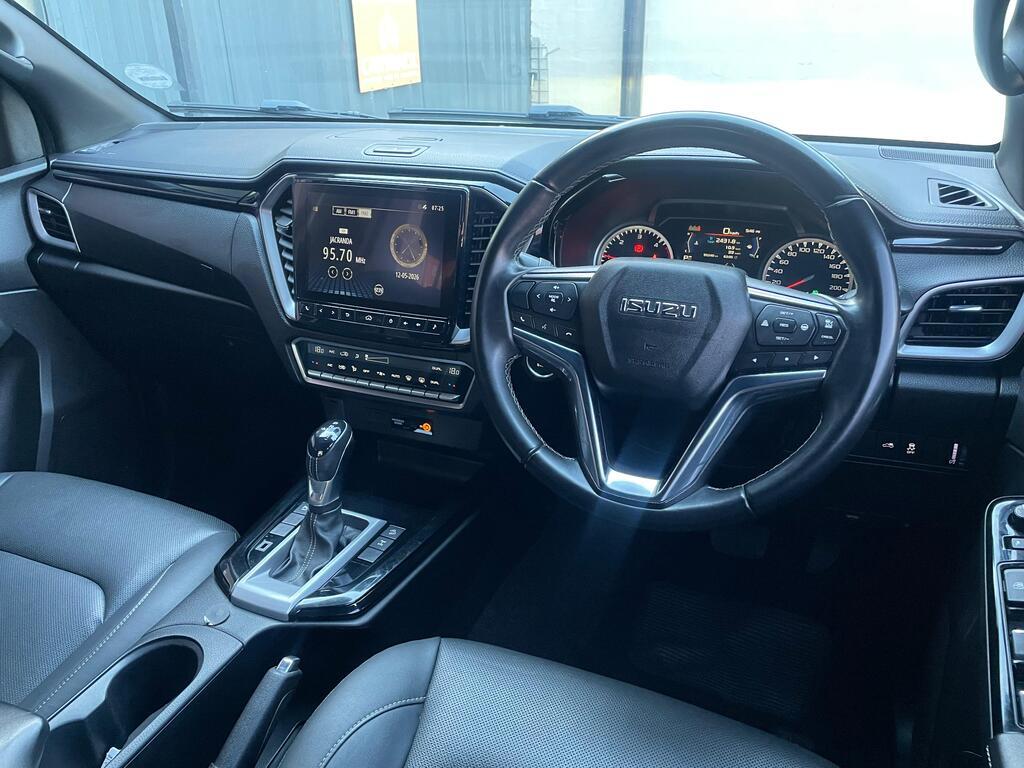 ISUZU D-MAX D-MAX 3.0 Ddi V-CROSS HR A/T D/C P/U - 13