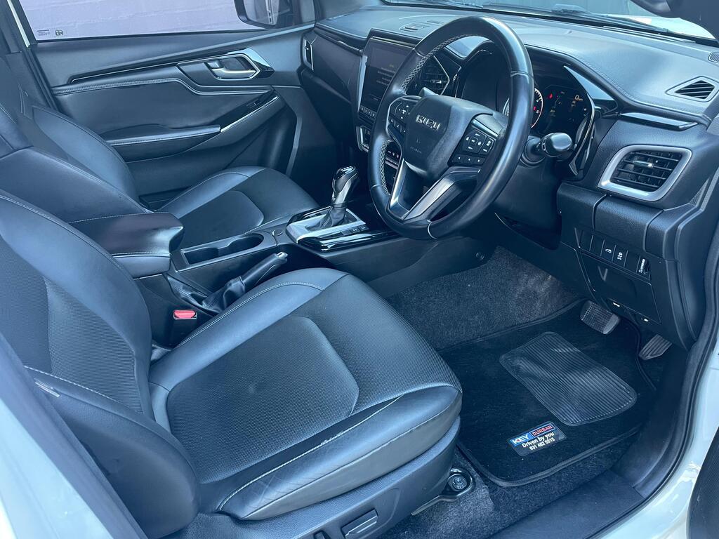 ISUZU D-MAX D-MAX 3.0 Ddi V-CROSS HR A/T D/C P/U - 16