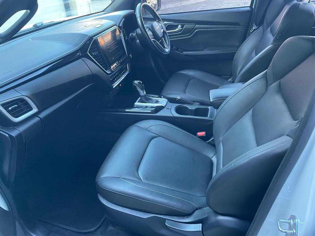 ISUZU D-MAX D-MAX 3.0 Ddi V-CROSS HR A/T D/C P/U - 18