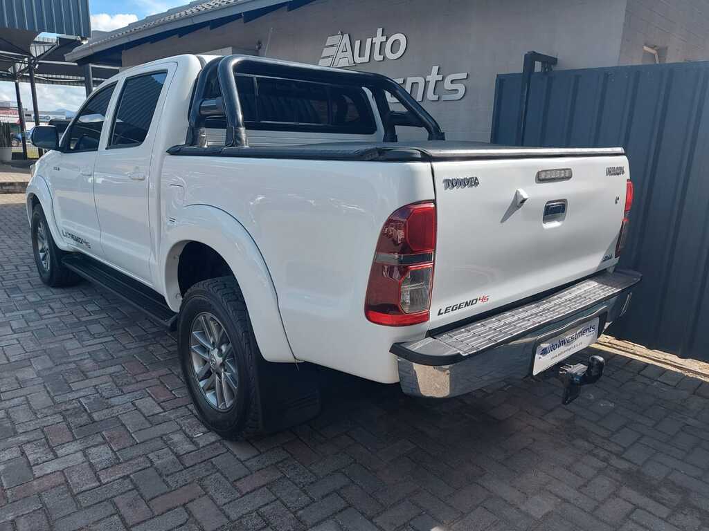 TOYOTA HILUX HILUX 3.0 D-4D LEGEND 45 4X4 A/T P/U D/C