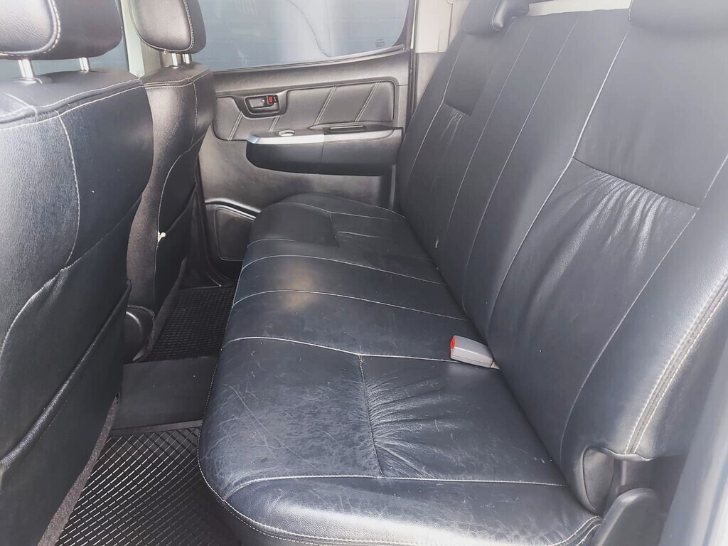 TOYOTA HILUX HILUX 3.0 D-4D LEGEND 45 4X4 A/T P/U D/C