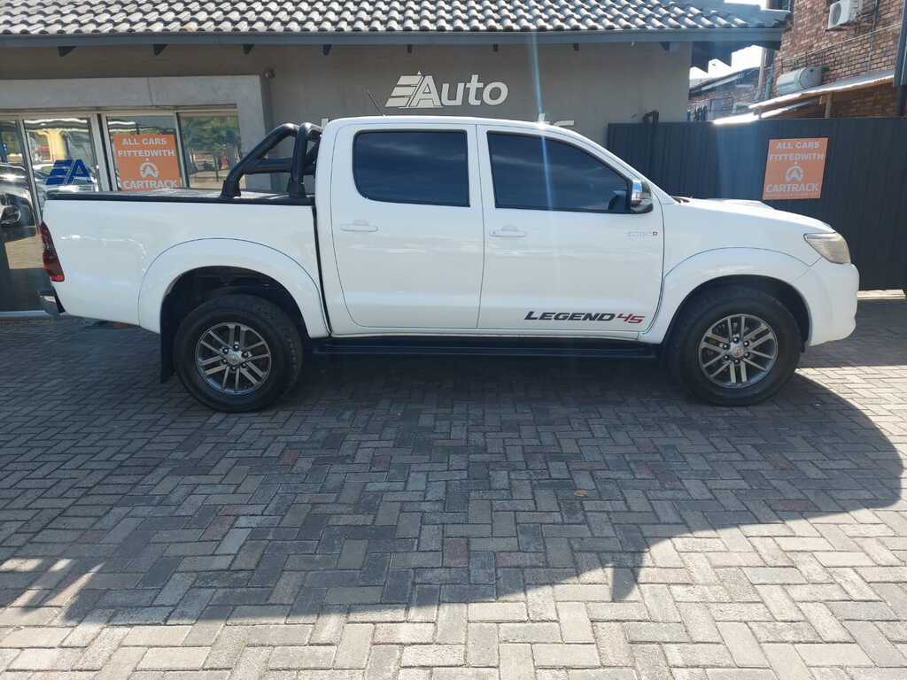 TOYOTA HILUX HILUX 3.0 D-4D LEGEND 45 4X4 A/T P/U D/C