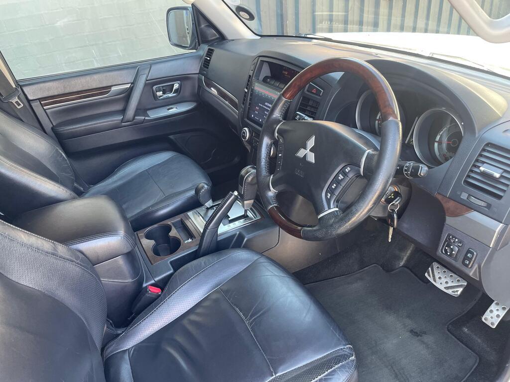 MITSUBISHI PAJERO PAJERO 3.2 Di-Dc GLS A/T - 12