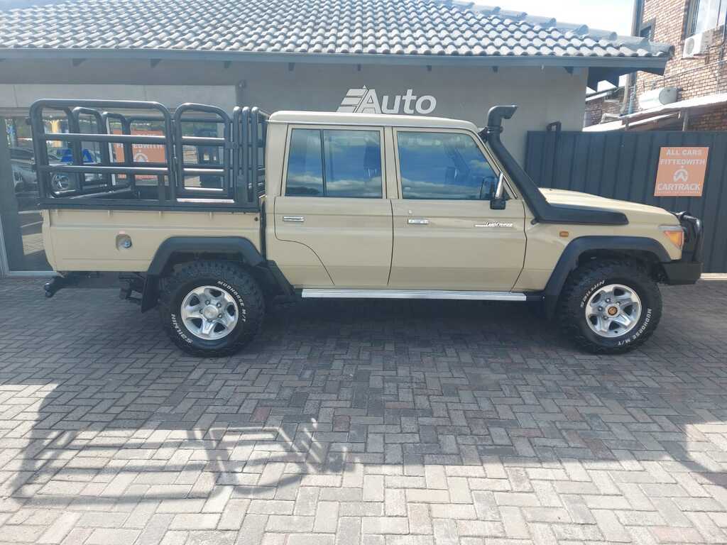 TOYOTA LAND CRUISER 79 LAND CRUISER 79 4.5D P/U D/C - 10