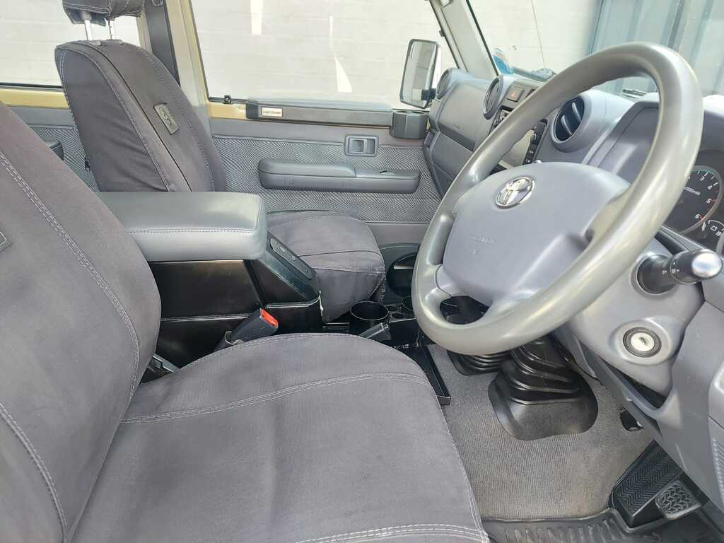 TOYOTA LAND CRUISER 79 LAND CRUISER 79 4.5D P/U D/C - 15