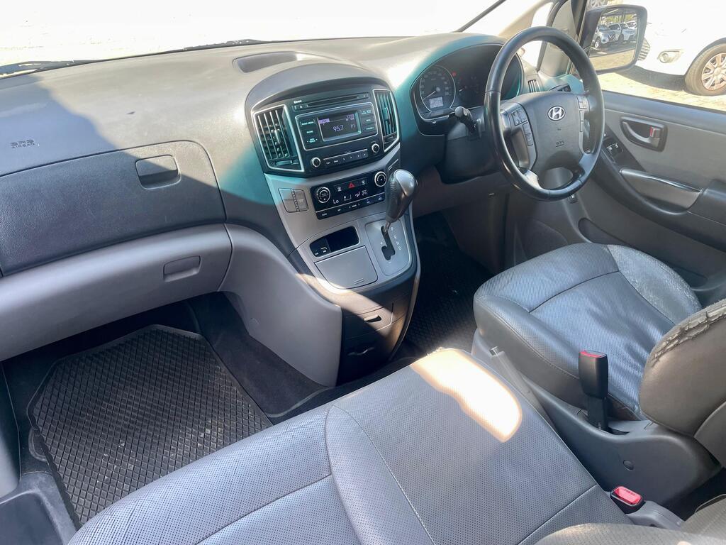 HYUNDAI H-1 H-1 2.5 CRDI A/T/ 2.5 ELITE A/T - 14