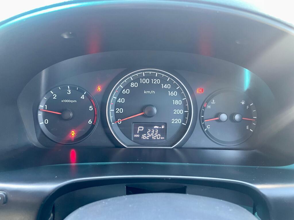 HYUNDAI H-1 H-1 2.5 CRDI A/T/ 2.5 ELITE A/T - 19