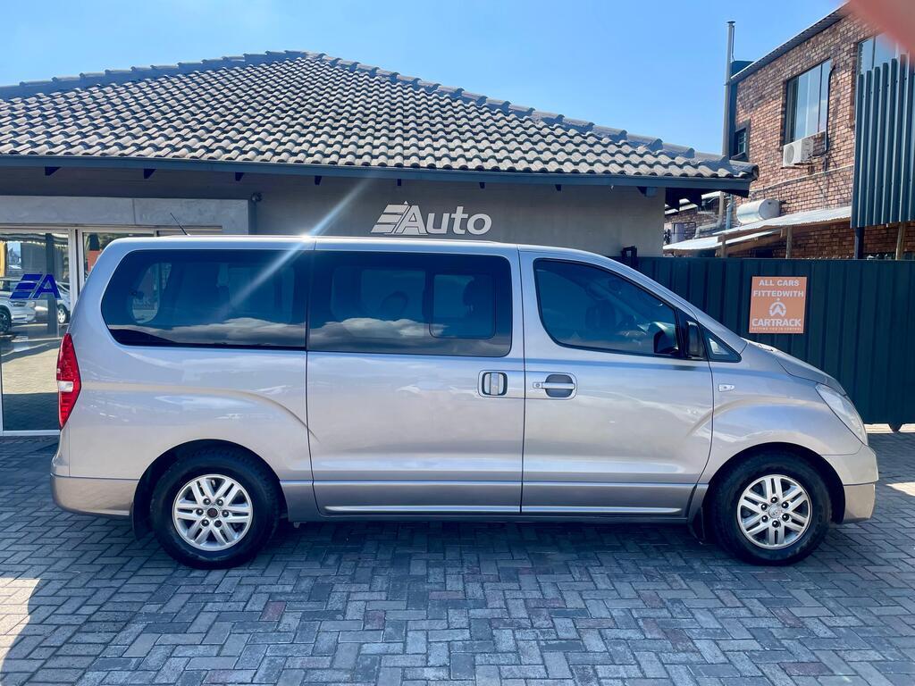 HYUNDAI H-1 H-1 2.5 CRDI A/T/ 2.5 ELITE A/T - 4