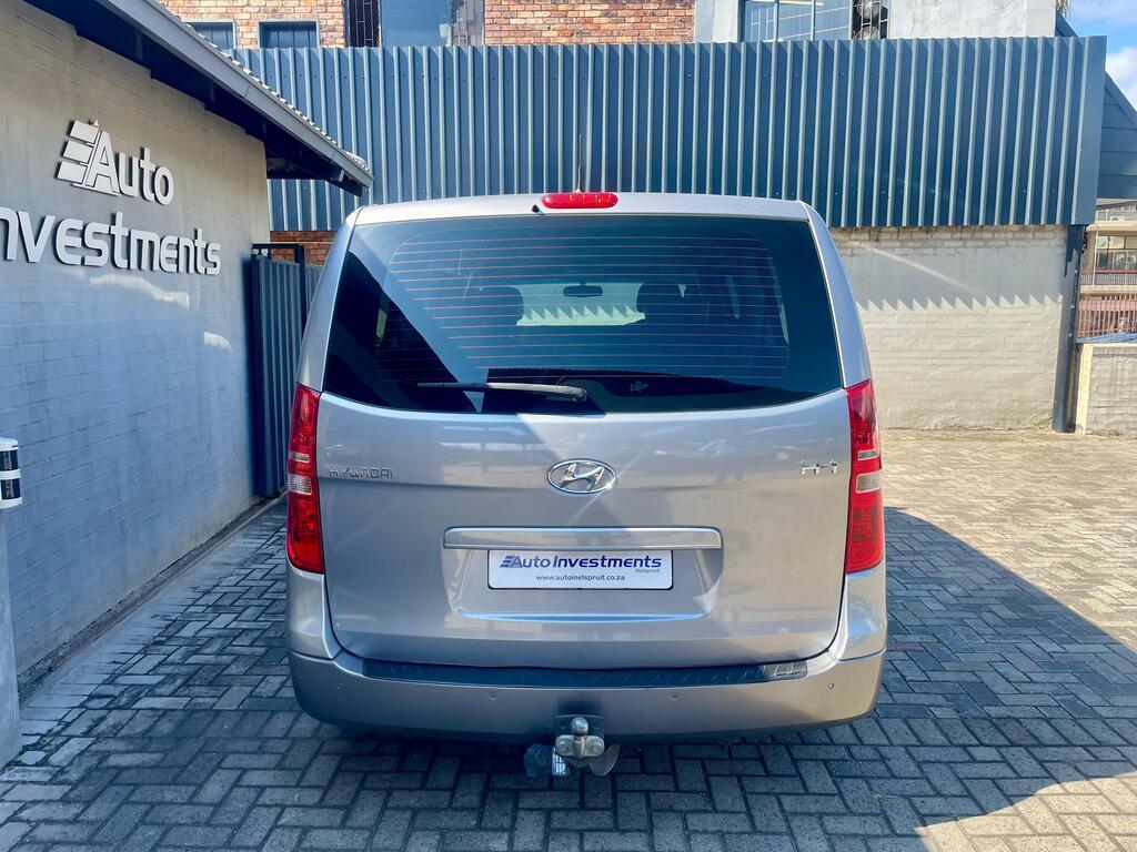HYUNDAI H-1 H-1 2.5 CRDI A/T/ 2.5 ELITE A/T - 6