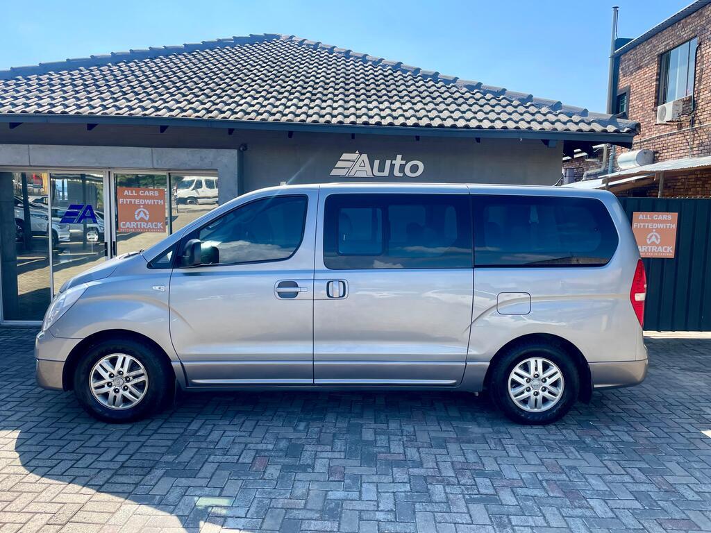 HYUNDAI H-1 H-1 2.5 CRDI A/T/ 2.5 ELITE A/T - 8