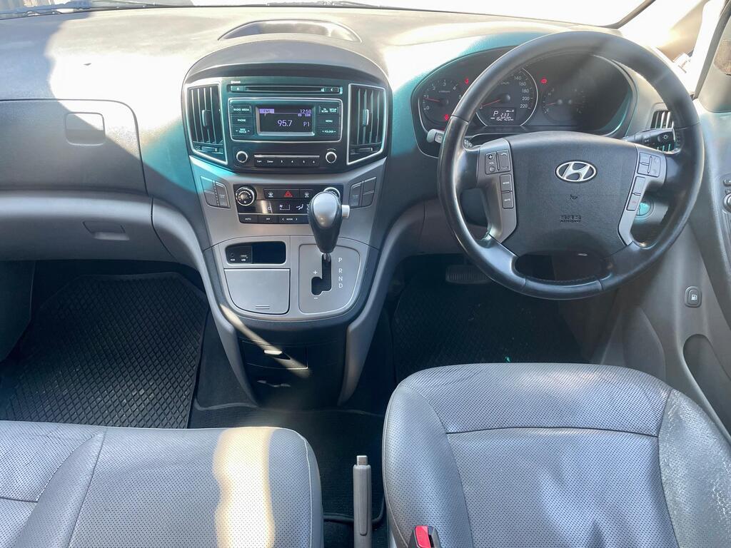 HYUNDAI H-1 H-1 2.5 CRDI A/T/ 2.5 ELITE A/T - 9